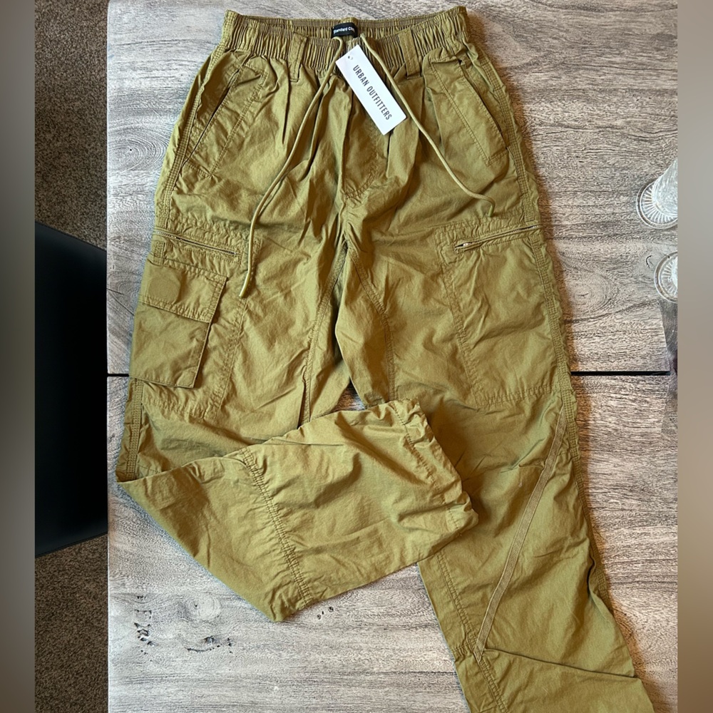 Urban Outfitters Women’s XS Cargo Pants NWT - Picture 7 of 8